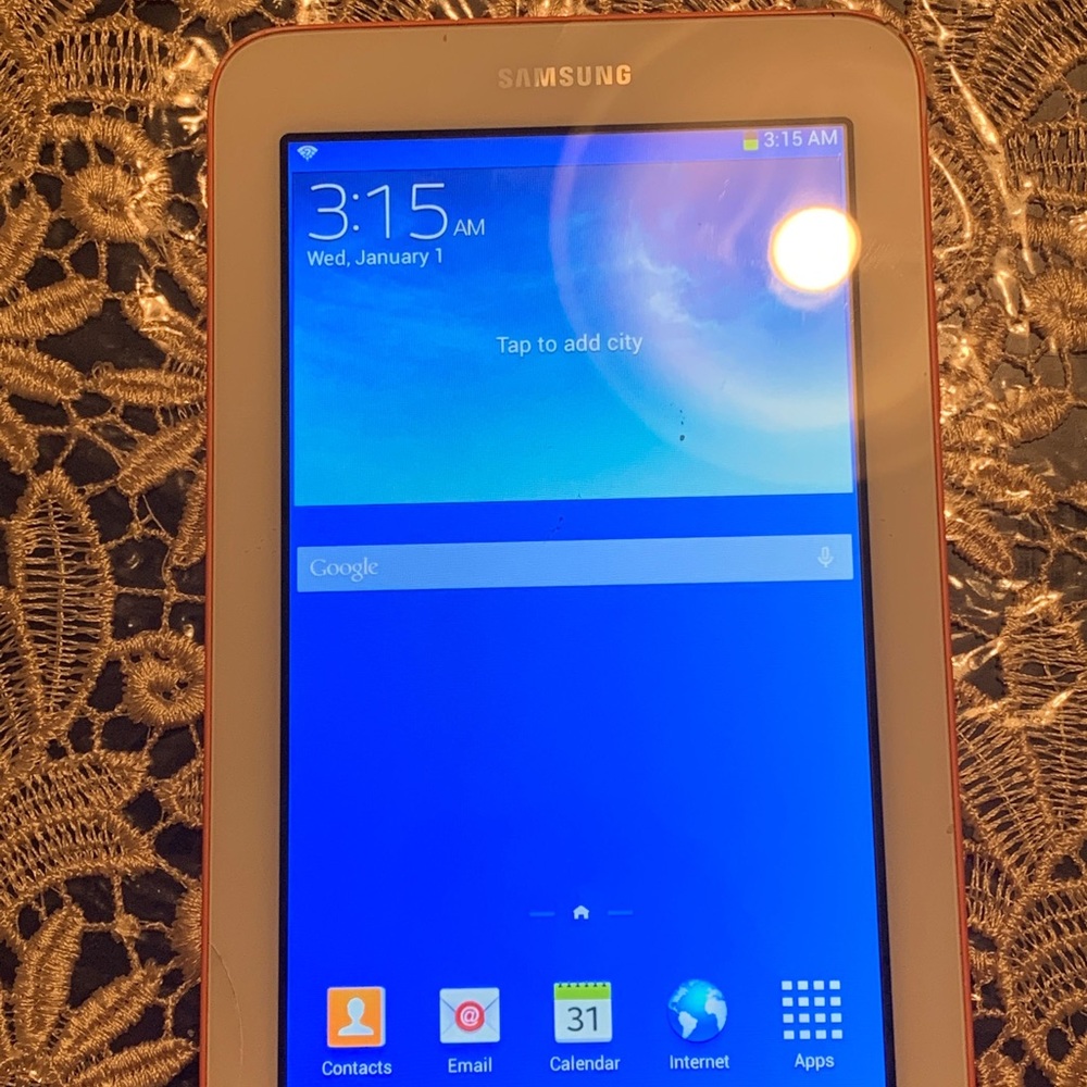 Samsung tablet - Picture 3 of 3